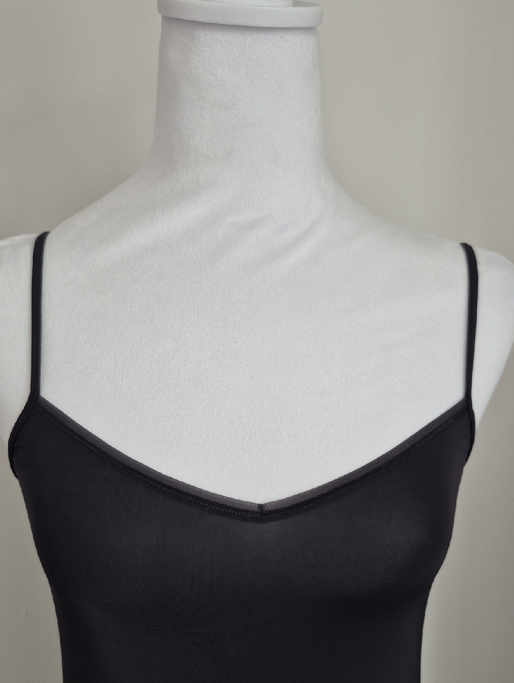 Calvin Klein Perfectly Fit Knee Chemise In Black Size Small - Picture 2 of 7